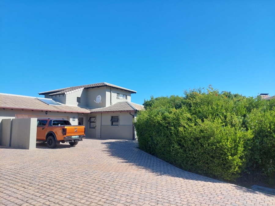 4 Bedroom Property for Sale in Hartenbos Landgoed Western Cape